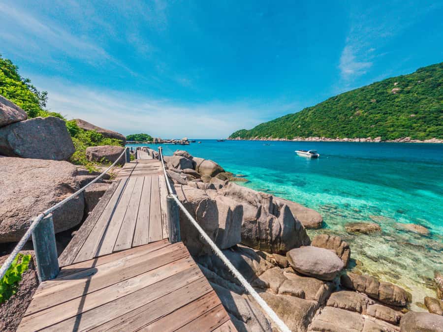Koh Samui: Koh Tao and Nangyuan Snorkeling Tour with Lunch - The 30-minute hike to Nangyuan viewpoint