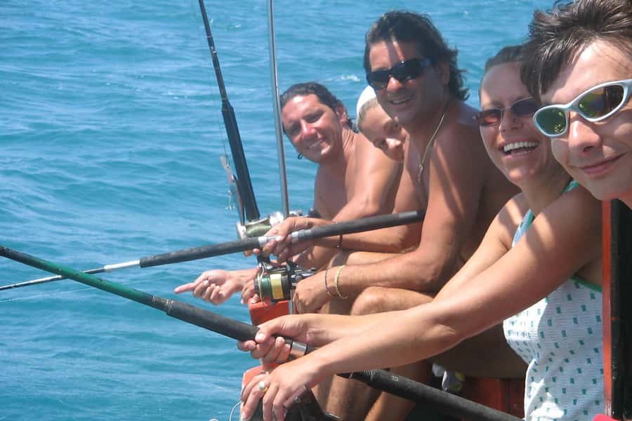 Koh Samui: Mr.Ung's Private Fishing/Boat Trip/Snorkeling/BBQ - Fishing from a wooden boat near Koh Taen