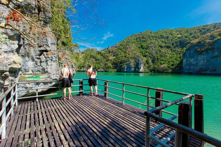Koh Samui Premium Ang Thong Kayaking & Snorkeling with Lunch - Emerald Lake and the climb on Ko Mae Ko