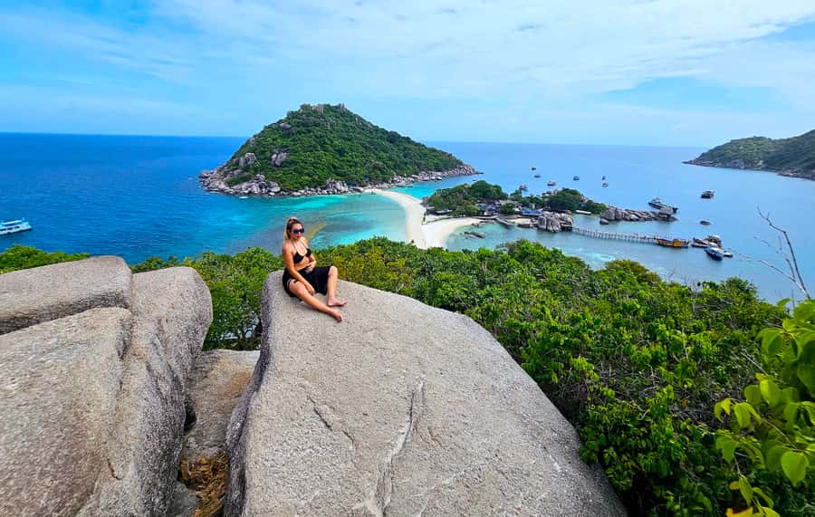 Koh Tao: Private Longtail Snorkel Tour with Nang Yuan Visit - Aow Leuk and the rhythm of several water stops
