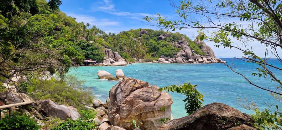 Koh Tao: Private Longtail Snorkel Tour with Nang Yuan Visit - What the captain does, and what you do