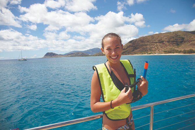 Kona Catamaran Snorkel Sail with Lunch - Lunch, cocktails, and an easy return