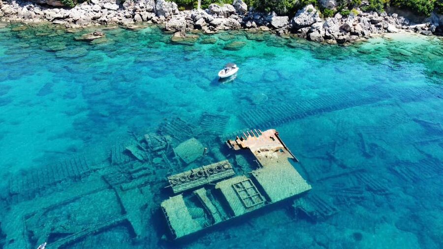 Korčula Snorkeling&Swimming, Shipwreck & More, Private Tour - Shallow water around Stupe and Majsan