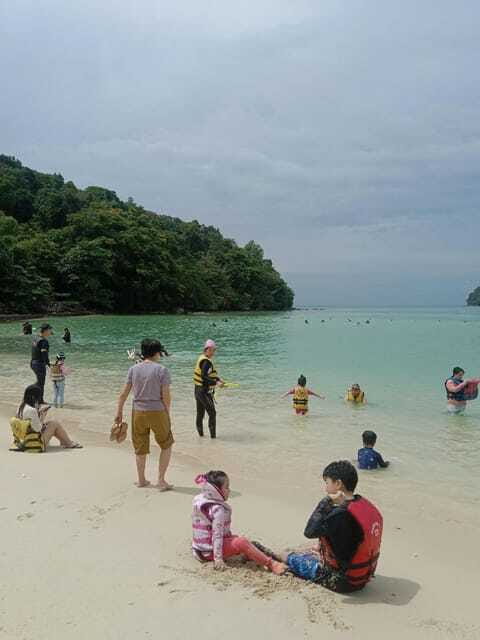 Kota Kinabalu: Manukan & Sapi Islands Snorkeling with Lunch - The guide can shape the experience