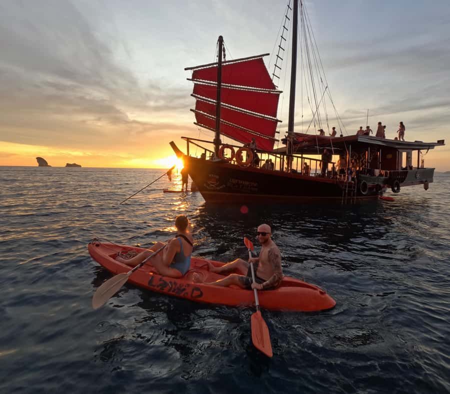 Krabi: 4-Island Sunset Snorkeling Tour & Bioluminescent Swim - Phra Nang Beach and the turn toward night