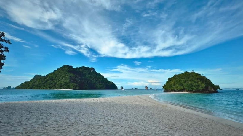 Krabi: 4 Islands Hopping & Snorkeling Tour - What the boat day feels like in practice