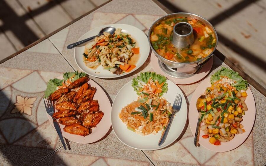 Krabi: 7 Island Tour by Luxury Longtail Boat with Snorkeling - Tup Island, Chicken Island, and the famous outline