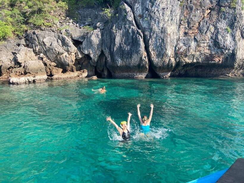 Krabi: 7 Islands Sunset Tour with Buffet Dinner & Snorkeling - Why this seven-island route works