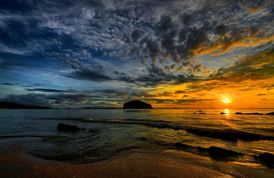 Krabi: Bioluminescent Plankton, Snorkeling & Sunset Tour - The 13:00 to 14:00 pickup and boat transfer