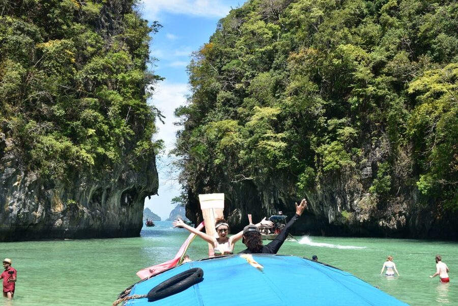 Krabi: Hong Island Sunset Tour w/ Beach Dinner+Night Snorkel - Sunset dinner on Koh Pakbia