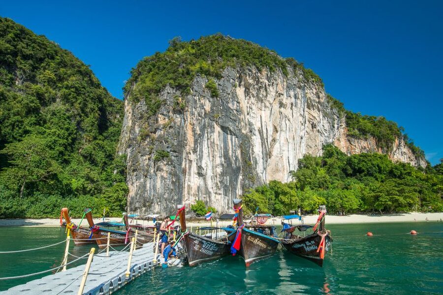 Krabi: Hong Islands Snorkeling with Lunch by Longtail Boat - Koh Pakbia and the changing sandbars
