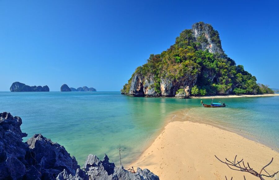 Krabi: Hong Islands Snorkeling with Lunch by Longtail Boat - Hong Island’s viewpoint and the real highlight