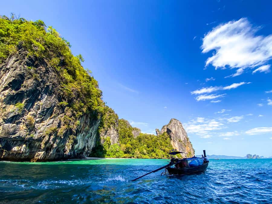 Krabi: Private Hong Island Snorkeling Tour w/ Long-Tail Boat - Hong Lagoon, the scenic heart of the boat ride