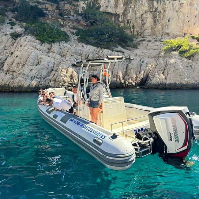 La Ciotat: Calanques Morning Boat Tour with Snorkeling - Figuerolles adds a dramatic first cove