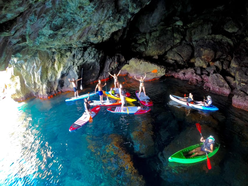 La Herradura: Maro Cliffs Kayak and Snorkeling Tour - How demanding is the 2.5-hour trip?