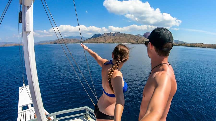 Labuan Bajo: Swim and Snorkel Komodo Island Trip with Lunch - Key points at a glance