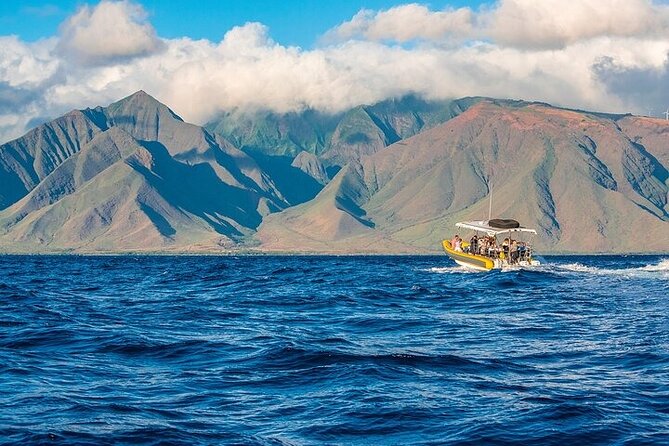 Lanai Deluxe Dolphin Adventure & 3 Snorkel Sites - Lanai’s cliffs and first snorkel stop