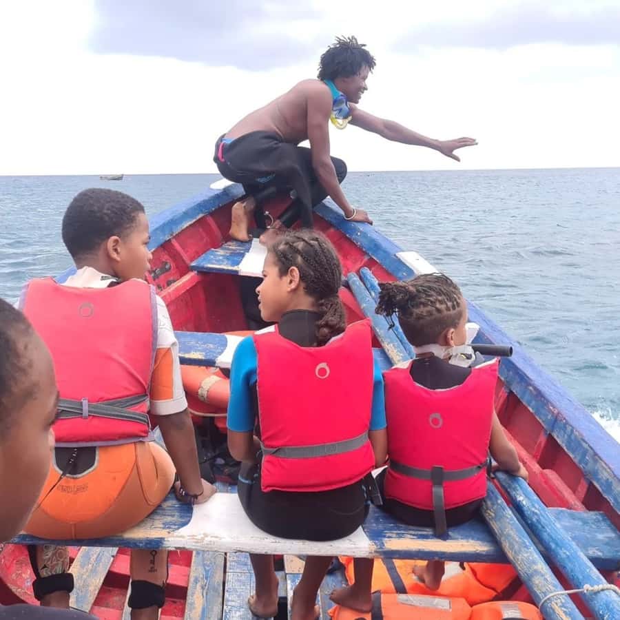 Live Snorkeling & Swimming with Sea Turtles in the Atlantic - Who will enjoy this most