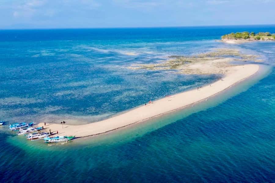 Lombok: Pink Beach, Gili Petelu & Private Snorkeling Tour - Segui Beach, a slower coastal stop
