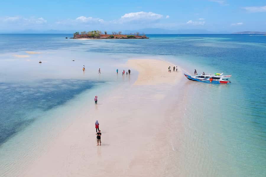 Lombok: Pink Beach, Gili Petelu & Private Snorkeling Tour - Semangkok Beach and the second half of the route