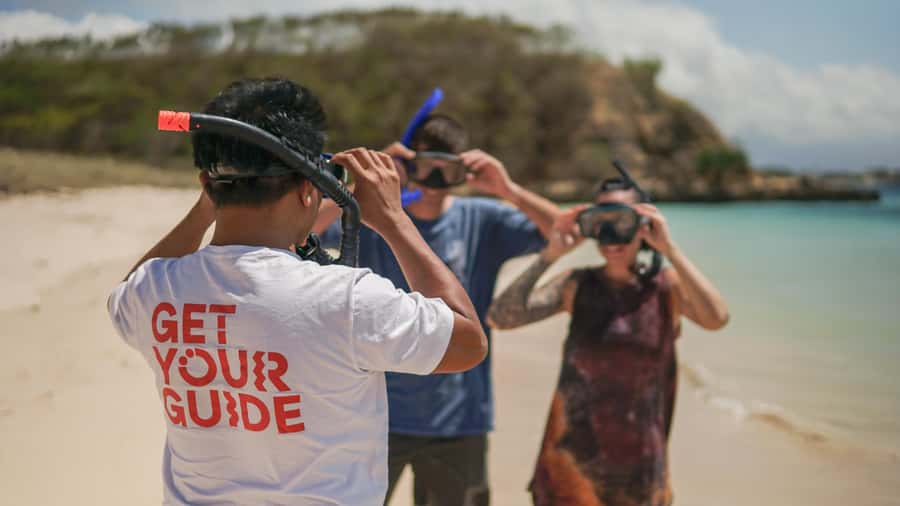 Lombok: Private Pink Beach & Gili Snorkeling Tour with GoPro - Pulau Pasir, a temporary island in the sea