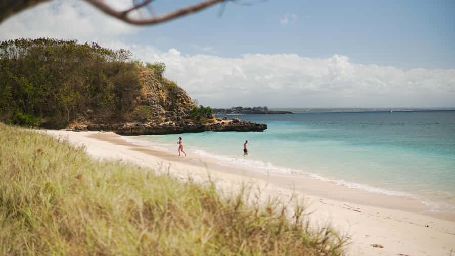 Lombok: Private Pink Beach & Gili Snorkeling Tour with GoPro - Who should book this tour
