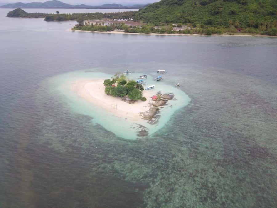 Lombok Secret Gili: Island Hopping & Snorkelling Trip - What the guides add to the day