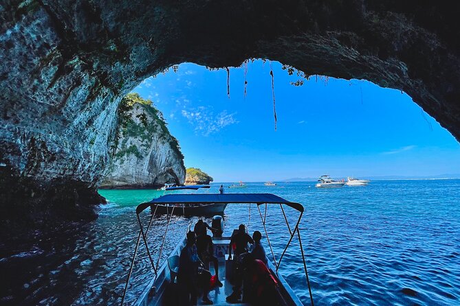 Los Arcos 5 islands Snorkeling Cliff Jumping and Hidden Beach - Who should book this Puerto Vallarta outing?