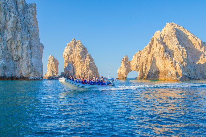 Los Cabos Power snorkel Adventure, Kayaking and Stand-Up Paddle - El Arco gives the trip its classic Cabo view