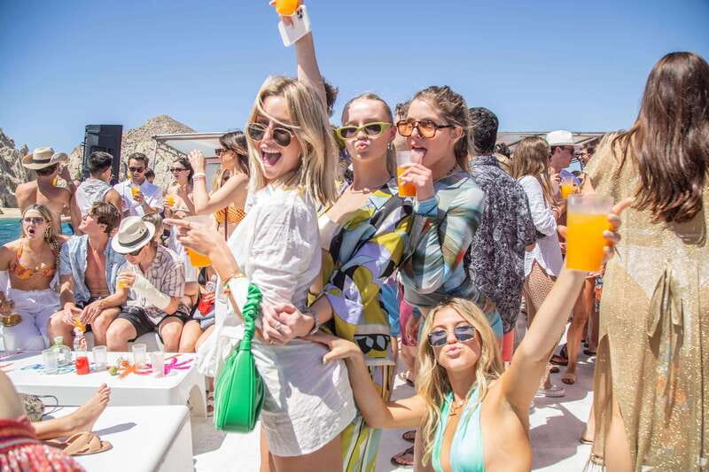 Los Cabos: Snorkeling Cruise with Lunch - Grilled lunch and the open bar