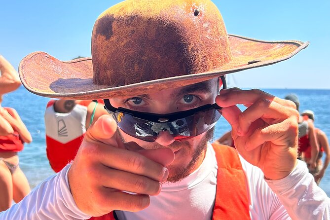 Maiori: Kayaking & Snorkeling tour along the Amalfi Coast - Paddling West Toward Atrani