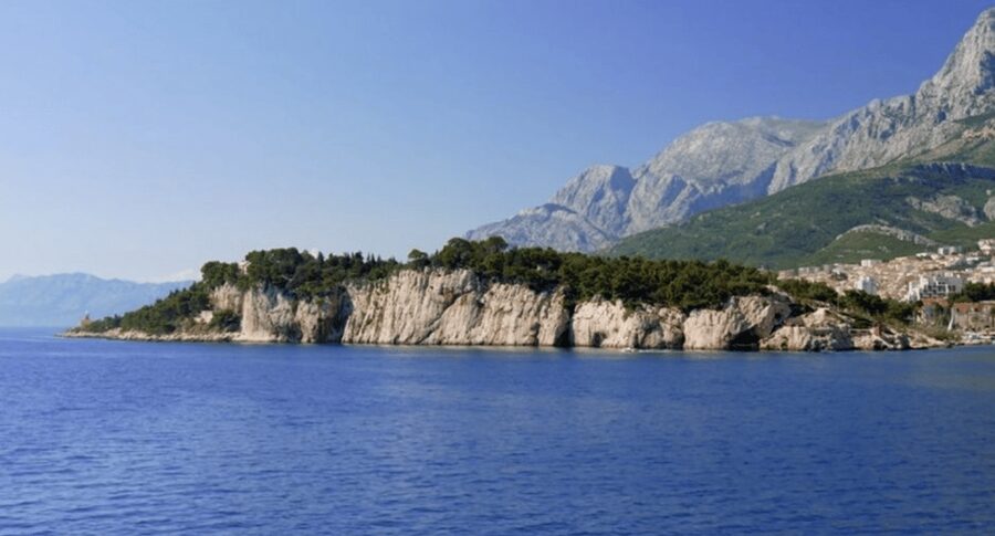 Makarska: Sea kayaking & snorkeling adventure - MPL Nautika - Bratuš: swimming, snorkeling, and a quiet village