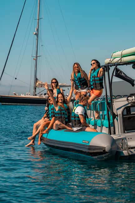 Mallorca: 2h speedboat tour, visit caves, cliffs and snorkel - Who will enjoy this Mallorca boat tour most?
