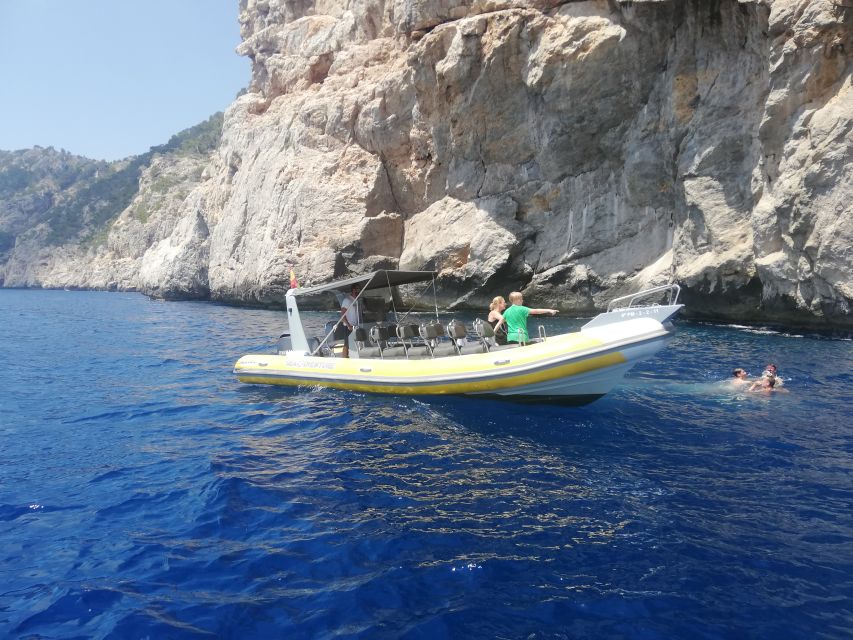 Mallorca : Blue Cave Boat Tour with Snorkeling - The boat ride, group size, and comfort