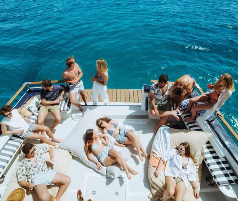 Mallorca: Palma Boat Tour & Snorkeling with Drink Included - The swim stop in the Bay of Palma
