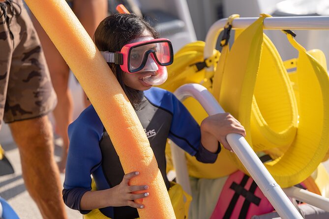 Maui Snorkeling Adventure to Molokini and Turtle Town - The crew, safety, and onboard extras