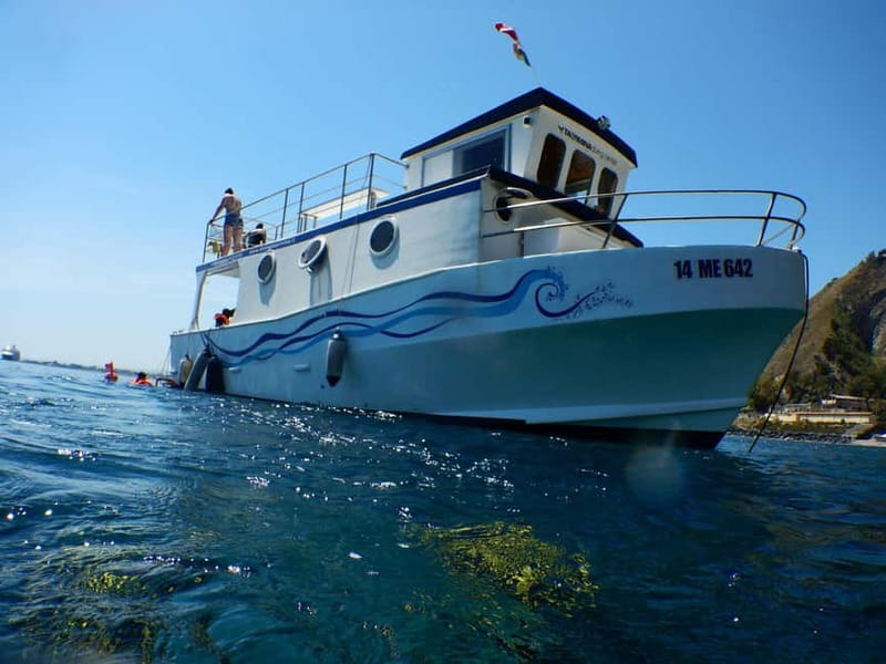 Mini-cruise Isola bella with snorkeling from Giardini Naxos - Seeing Taormina, Capo Taormina, and the Faraglioni