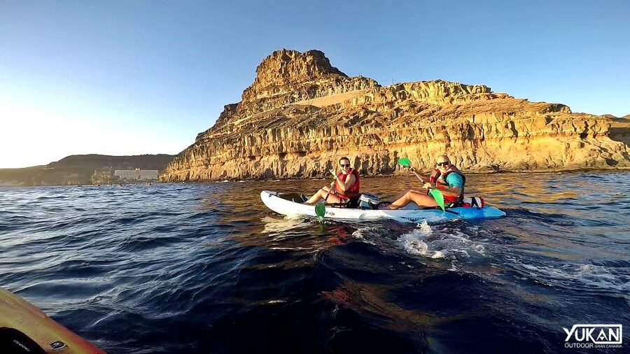 Mogán: Guided Kayak to Caves and Snorkeling Tour - The first paddle along the Mogán coast