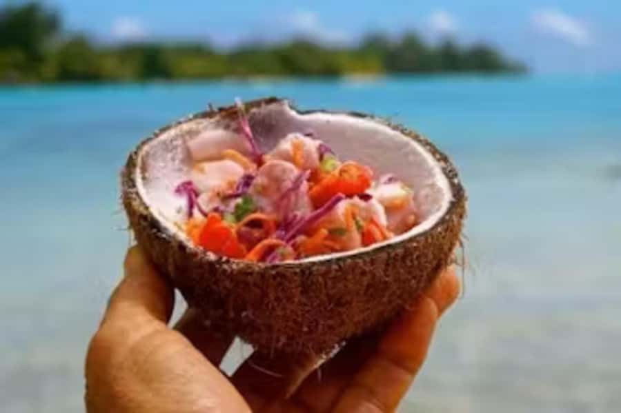 Moorea: Glass Bottom Boat Adventure with Lagoon Wonders - Meeting point and practical details