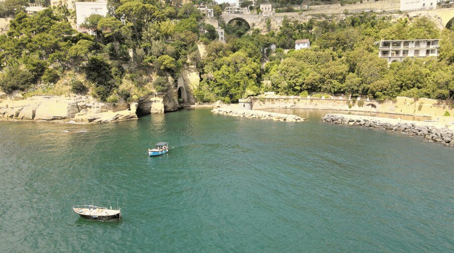 Naples: Castel dell'Ovo Boat Tour with Snorkeling & Aperitif - Seafood aperitif on the return ride