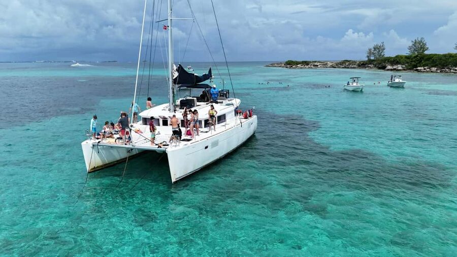 Nassau: Snorkeling, Pig Beach, Swim with Turtles, and Lunch - Athol Island and the First Snorkel