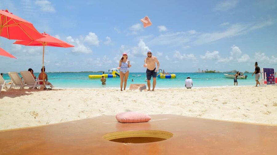 Nassau: Swimming Pigs, Snorkeling, Lunch, & Beach Boat Tour - A fast start from Nassau Harbor