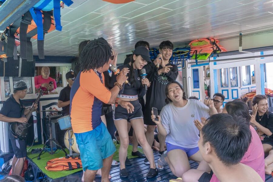 Nha Trang: Coral Reef Snorkeling and Floating Bar Party - The people who will enjoy this most