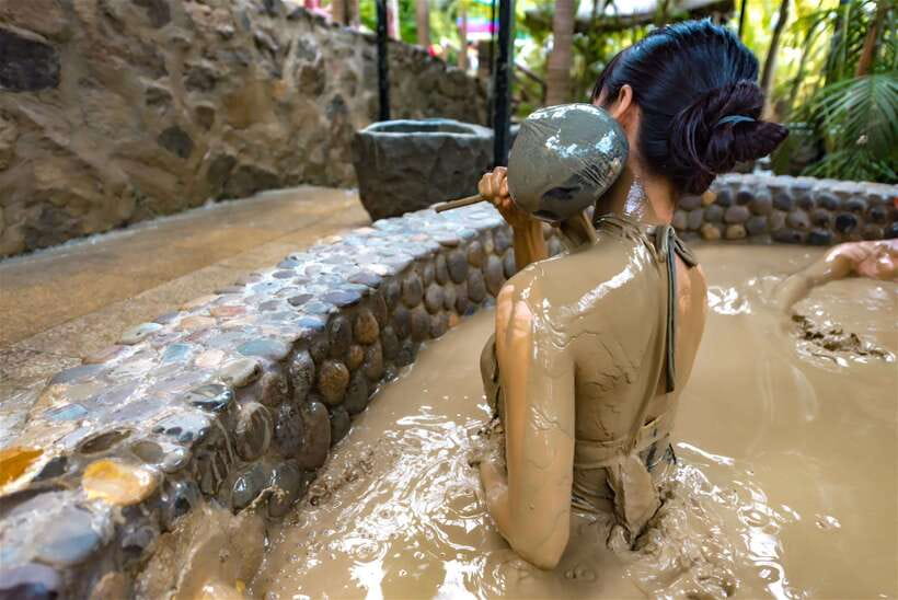 Nha Trang: Coral Reef Snorkeling, Mud Bath & Floating Bar - The 30-minute limousine transfer