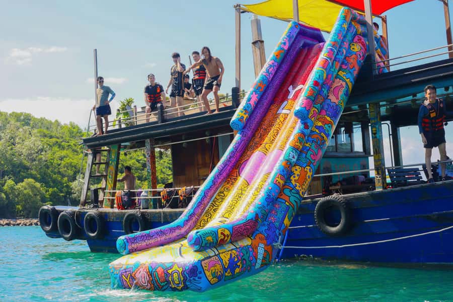 Nha Trang: Half-Day Snorkeling Adventure with BBQ Onboard - Hon Tam: your first taste of the bay