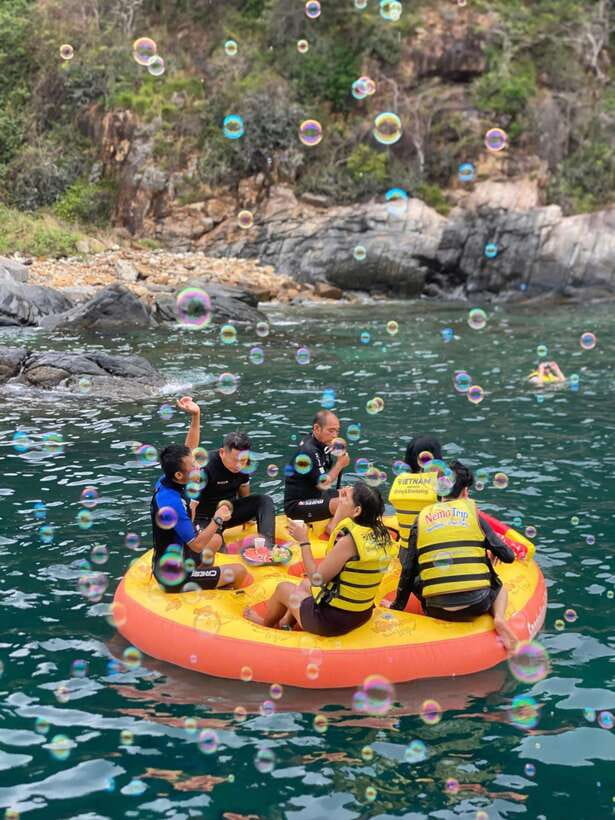 Nha Trang: Hopping Tour, Snorkeling, Boat Party, & BBQ Lunch - The 75-minute coral reef snorkeling stop