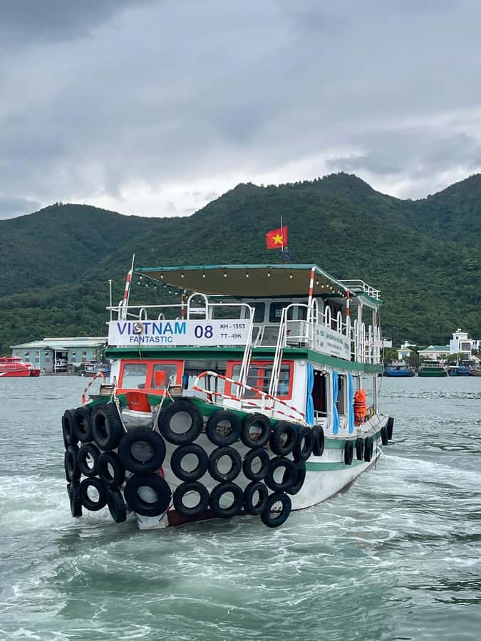 Nha Trang: Snorkeling Tour with BBQ Lunch at Coral Reef - Mun Island and the question of the second stop