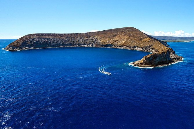 Ni'ihau and Na Pali Coast Snorkel Boat Tour - The Na Pali Coast from the water