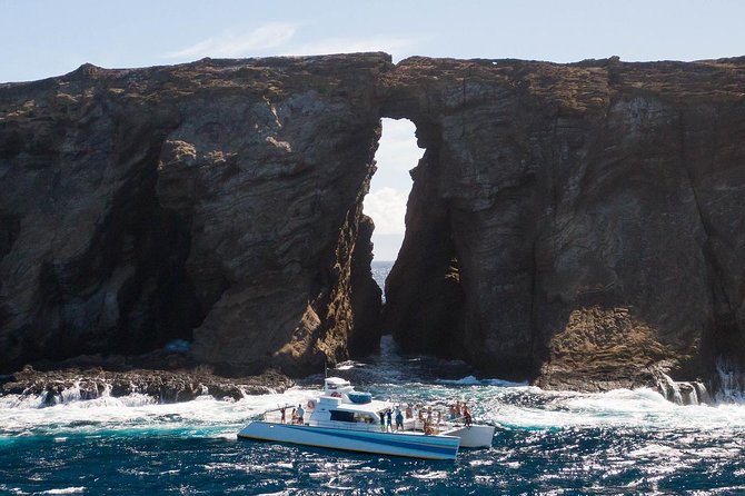 Ni'ihau and Na Pali Coast Snorkel Boat Tour - Lunch and all-day service