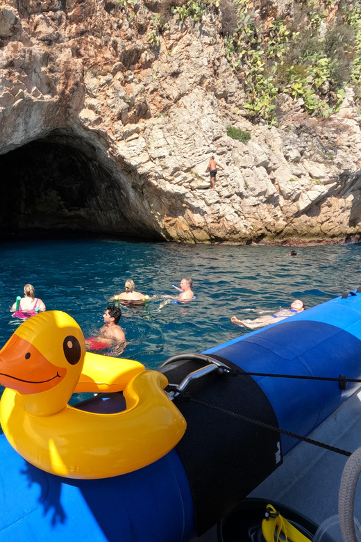 Nice: Mala Caves, Villefranche & Snorkeling Boat Tour - The first 20 minutes: Nice from the water